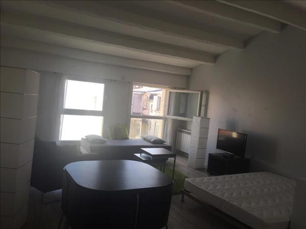 Appartement à louer 742 € CC LA ROCHELLE 1 pièce 37 m² DPE D