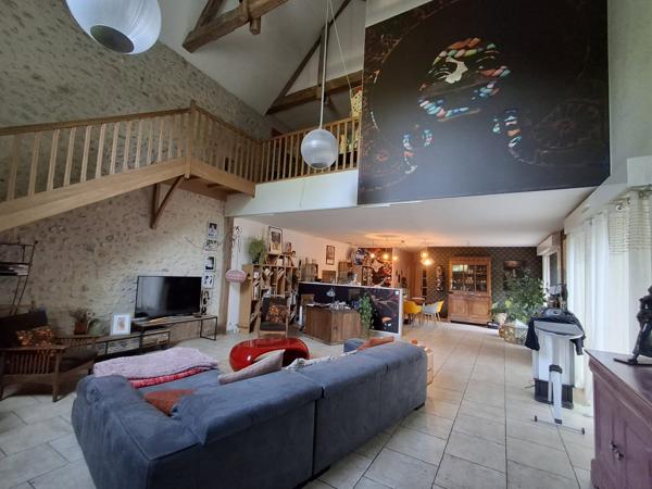 À vendre - Maison ancienne, 8 pièces située à Vernou-sur-Brenne (37210)