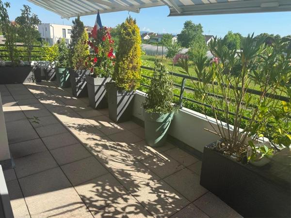 Superbe appartement 3 pièces de 93 m2, grande terrasse sans vis à vis