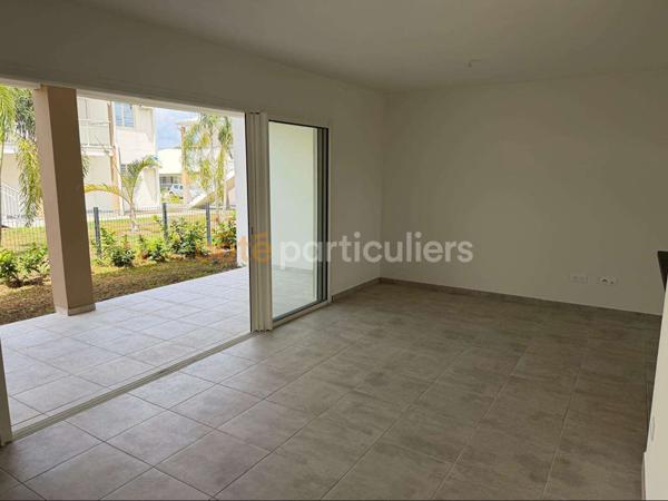 Vente
                Appartement57,6 m² - 3 Pièces -
                    SAINTE ANNE (97180)