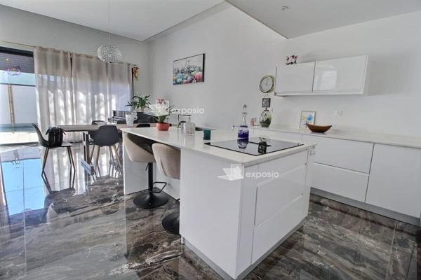 Maison Niort 5 pièce(s) 139.34 m2