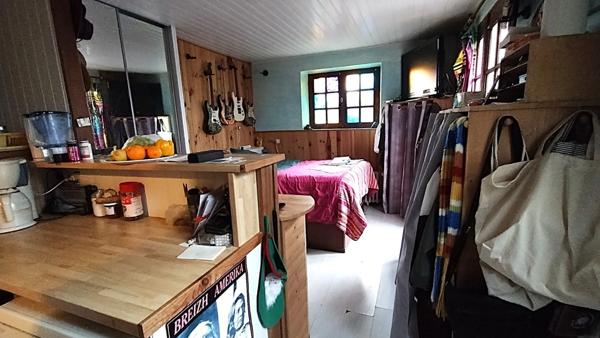 Immeuble à vendre BENODET (29) un commerce et deux appartements jardin