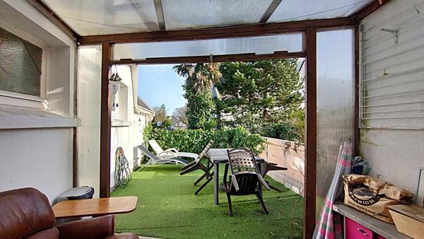 Immeuble à vendre BENODET (29) un commerce et deux appartements jardin