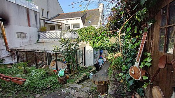 Immeuble à vendre BENODET (29) un commerce et deux appartements jardin