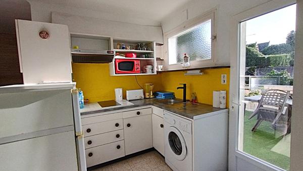 Immeuble à vendre BENODET (29) un commerce et deux appartements jardin
