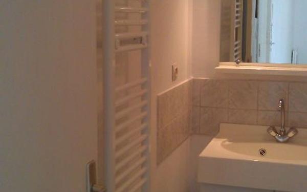 Appartement à louer    1 pièce •  Nîmes