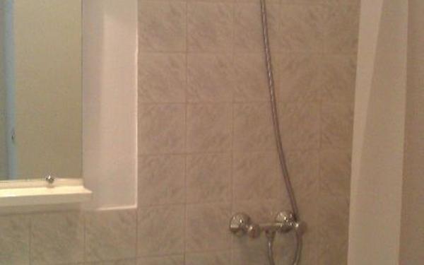 Appartement à louer    1 pièce •  Nîmes