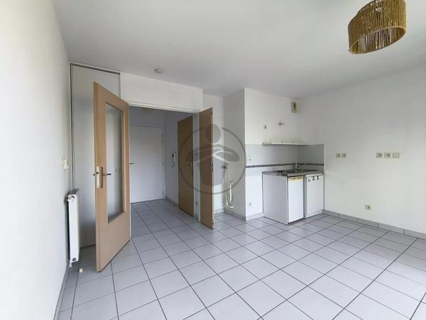 Location                                                      Appartement
                        
                     1 pièces                      27 m2                     à Besançon