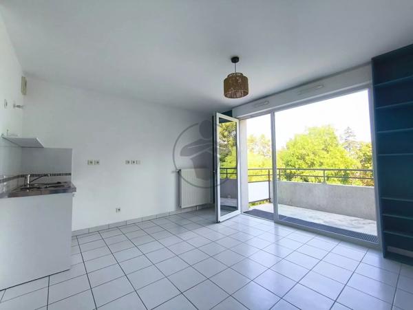 Location                                                      Appartement
                        
                     1 pièces                      27 m2                     à Besançon