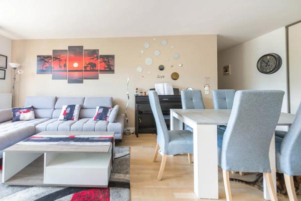 Appartement
         4 pièces
        - 82 m² Exclusivité 450 000 € *