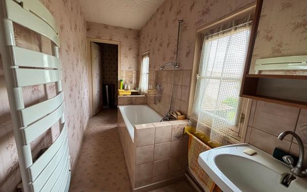 Maison à vendre    5 pièces • 130 m2 Mézières-sur-Issoire