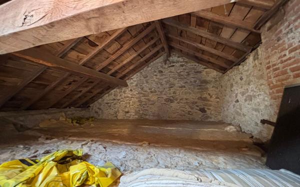 Maison à vendre    5 pièces • 130 m2 Mézières-sur-Issoire