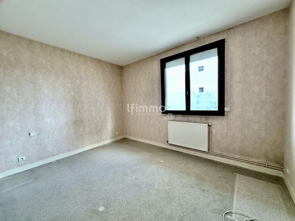 Montreuil limite Fontenay- Appt 3P 2CH- 70m2- Terrasse +Cave