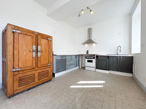 Maison Ecueille 7 pièce(s) 250 m2