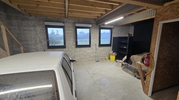 Local Commercial 5 pièces - 155 m² Exclusivité efficity