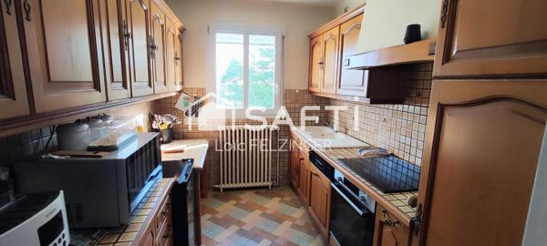 Maison 77m2, 2 chambres, une véranda et 777m2 de terrain