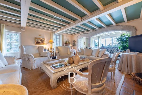 Annecy, Propriété 7 Chambres -  525 m² à vendre
