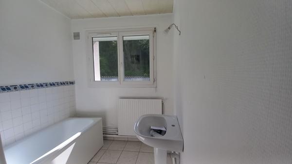 APPARTEMENT T3 PETIT COURONNE