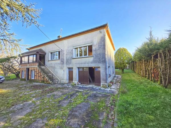 Maison familiale avec potentiel locatif, piscine et grand terrain sans vis-à-vis