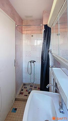 Maison familiale avec potentiel locatif, piscine et grand terrain sans vis-à-vis