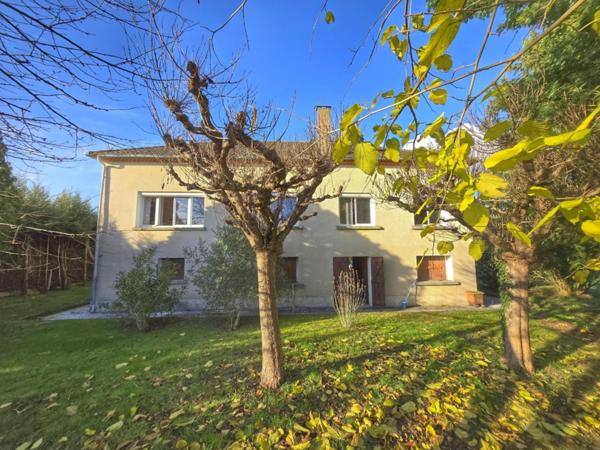 Maison familiale avec potentiel locatif, piscine et grand terrain sans vis-à-vis