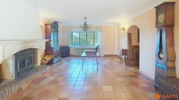 Maison familiale avec potentiel locatif, piscine et grand terrain sans vis-à-vis