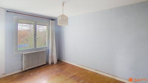 Maison familiale avec potentiel locatif, piscine et grand terrain sans vis-à-vis