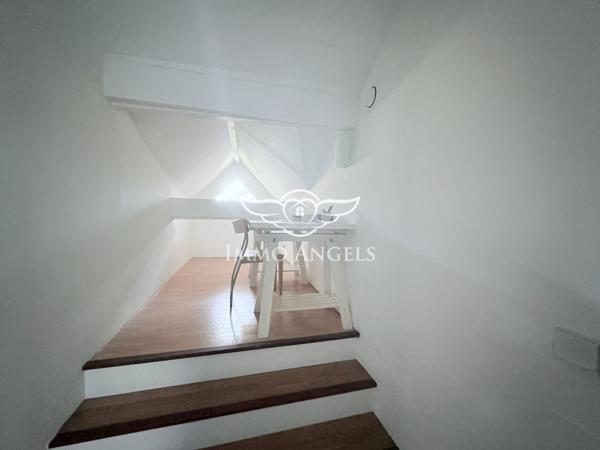 MAUGUIO CENTRE-SUPERBE BATISSE AVEC CACHET-TERRAIN ARBORE DE 442M2-PISCINE