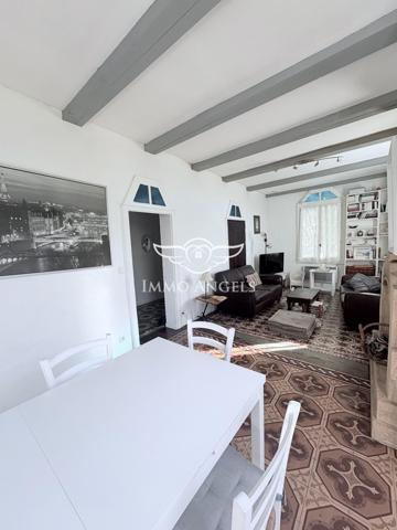 MAUGUIO CENTRE-SUPERBE BATISSE AVEC CACHET-TERRAIN ARBORE DE 442M2-PISCINE