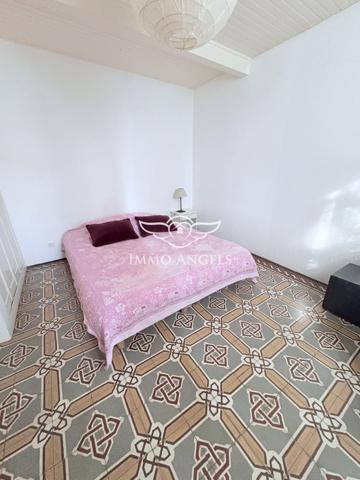 MAUGUIO CENTRE-SUPERBE BATISSE AVEC CACHET-TERRAIN ARBORE DE 442M2-PISCINE