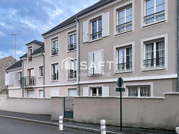 Appartement T3 - 63.5 m2 - RDC terrase de 15 m2 - proche tous commerces - écoles - RER C