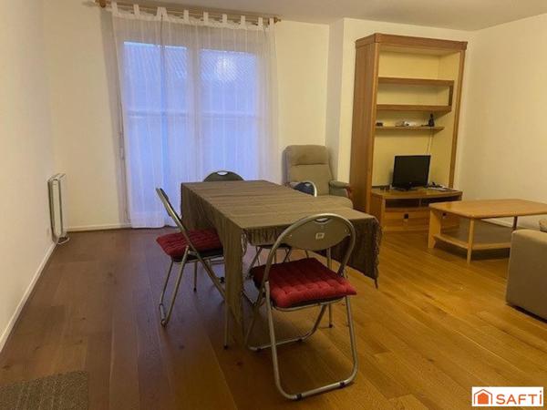 Appartement T3 - 63.5 m2 - RDC terrase de 15 m2 - proche tous commerces - écoles - RER C