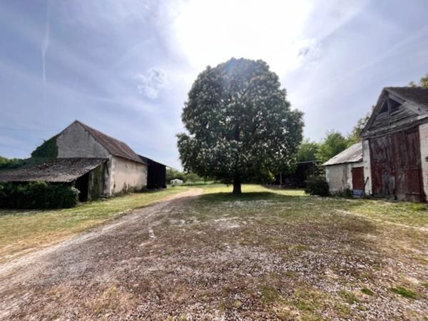 Ancien corps de ferme dans le lochois