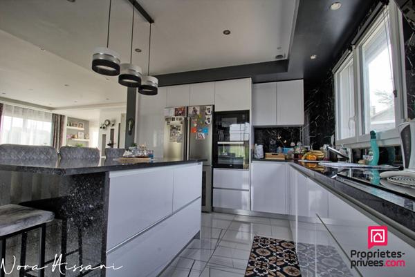 Maison Chaussin 6 pièce(s) 136 m2