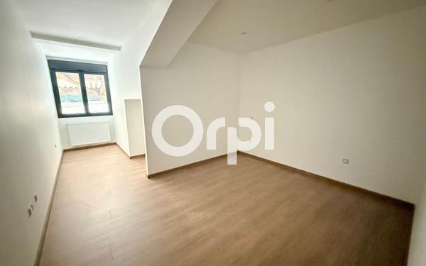 Appartement à louer    4 pièces • 136,07 m2 Theys