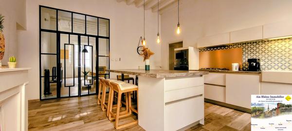 VILLEFRANCHE-SUR-SAÔNE Centre-ville Appartement ancien rénové