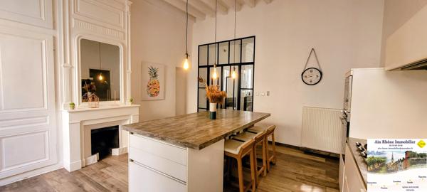 VILLEFRANCHE-SUR-SAÔNE Centre-ville Appartement ancien rénové