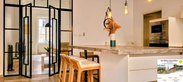 VILLEFRANCHE-SUR-SAÔNE Centre-ville Appartement ancien rénové