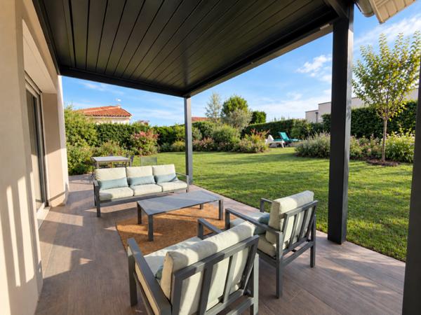 LA TOUR DE SALVAGNY - Maison 122 m2 - 4 chambres - Terrain 860 m2 avec piscine