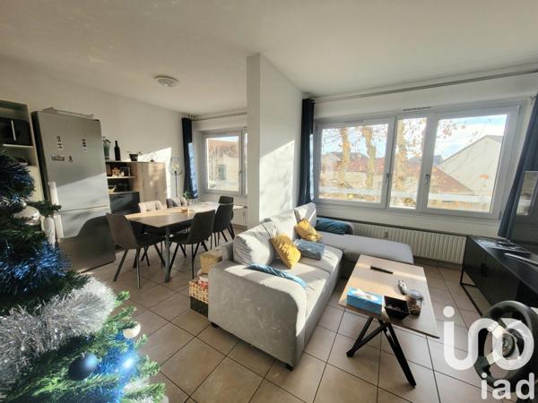 Appartement 2 pièces de 52 m² à Roanne (42300)