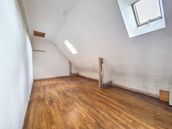 Maison à rénover 7 pièces + hangar à vendre au centre de Lesneven - Réf 7512 , Lesneven