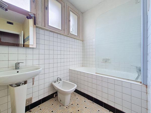 Maison à rénover 7 pièces + hangar à vendre au centre de Lesneven - Réf 7512 , Lesneven