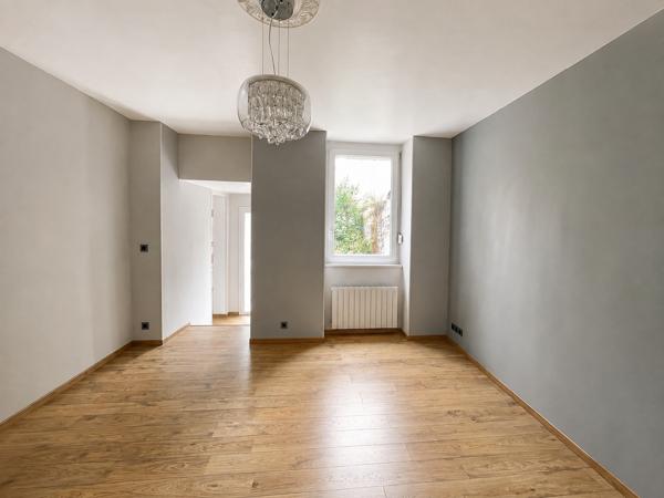 Appartement
         2 pièces
        - 48 m² Exclusivité 112 000 € *