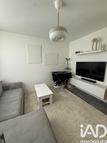 Location appartement 3 pièces 45 m² Saint-Pierre-du-Perray