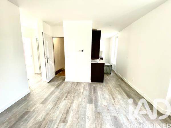 Location appartement 3 pièces 45 m² Saint-Pierre-du-Perray