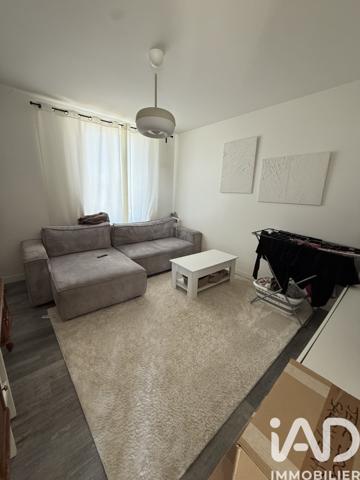 Location appartement 3 pièces 45 m² Saint-Pierre-du-Perray