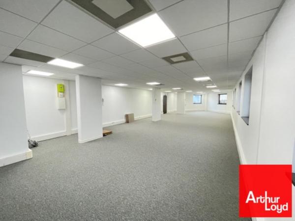 Bureaux à louer à Montpellier accès rapide autoroute et parkings inclus