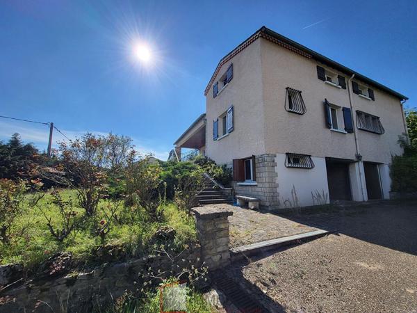 VASTE MAISON Multiples possibilités pour investisseur comme un COLIVING