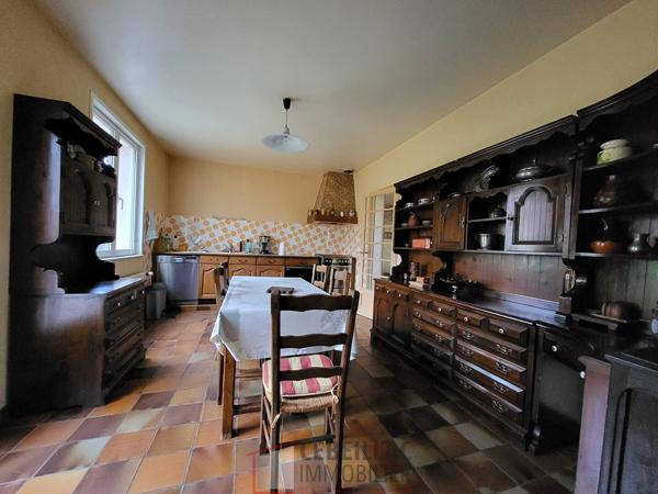 VASTE MAISON Multiples possibilités pour investisseur comme un COLIVING