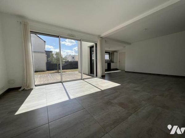 MAISON CONTEMPORAINE A VENDRE